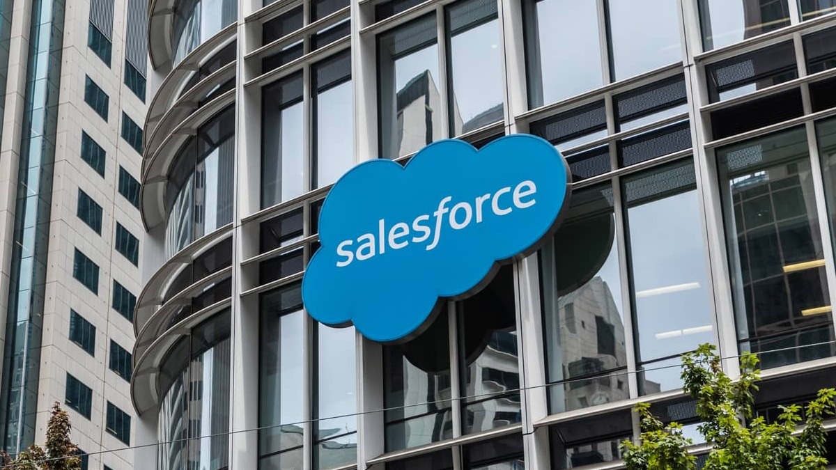 Salesforce bate las expectativas, pero decepciona con sus previsiones
