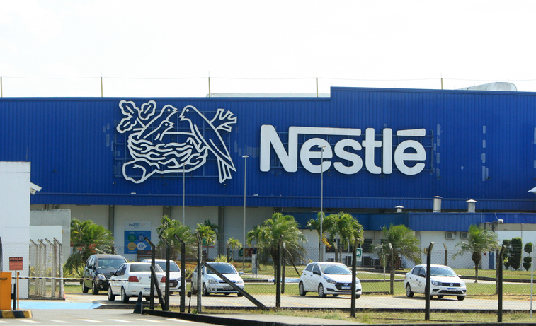 Nestlé mejora sus perspectivas tras la reestructuración.